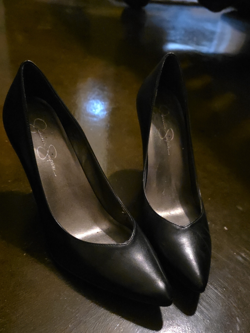 Jessica Simpson Black Pointed-Toe Leather Pumps